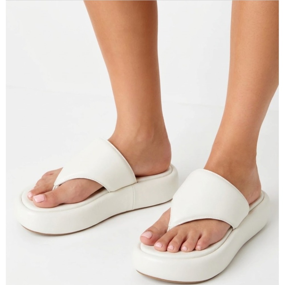 La Canadienne Womens Cream Leather Platform Gillie Thong Sandals Size 10M